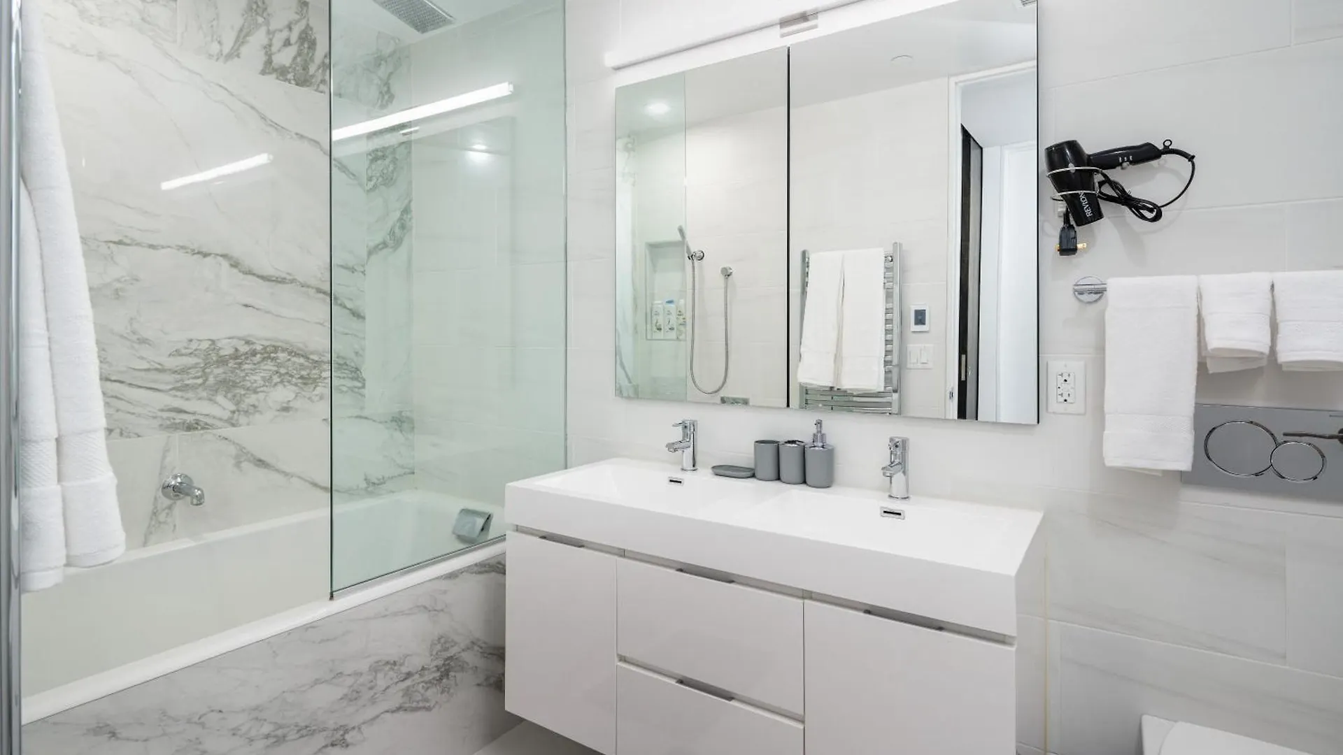 Stylish Penthouse In Manhattan Apartment New York